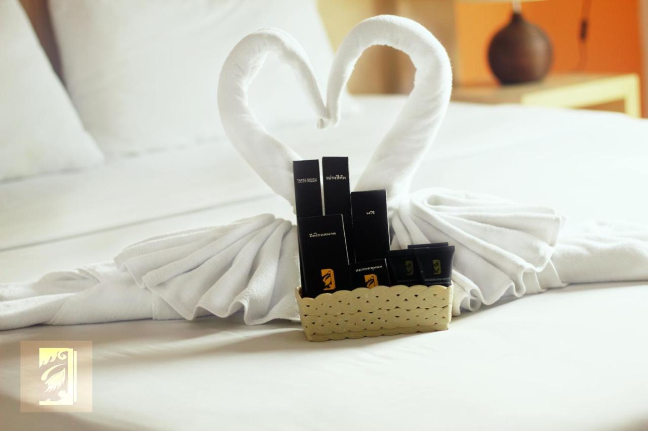 Bansabai Sabaidee Service Apartment Бангкок Экстерьер фото